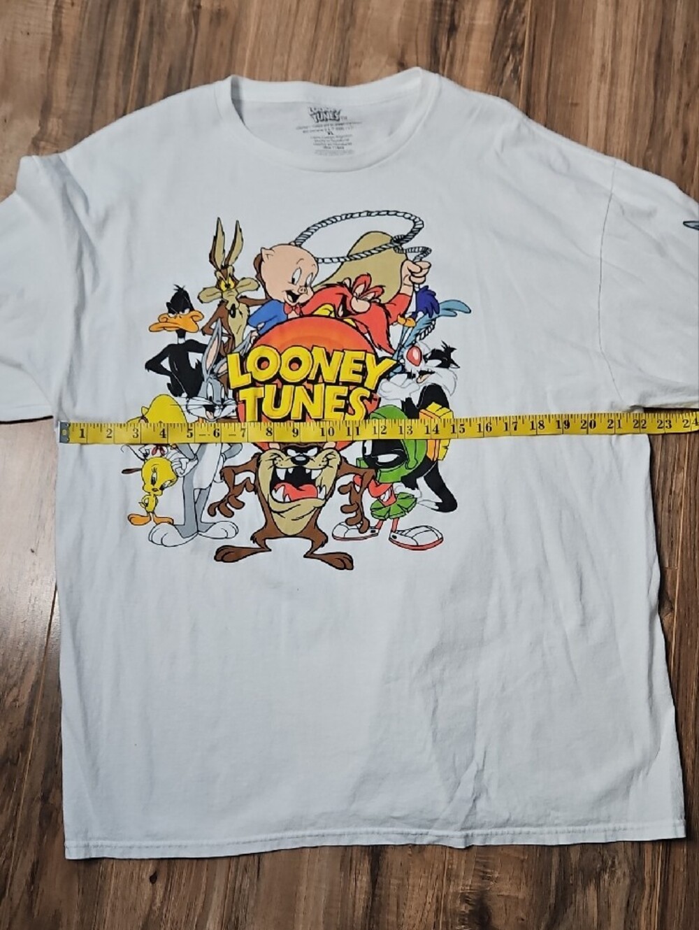 Warner Bros. White Looney Tunes Long-Sleeve Tee with Colorful Character Print XL - Picture 6 of 9